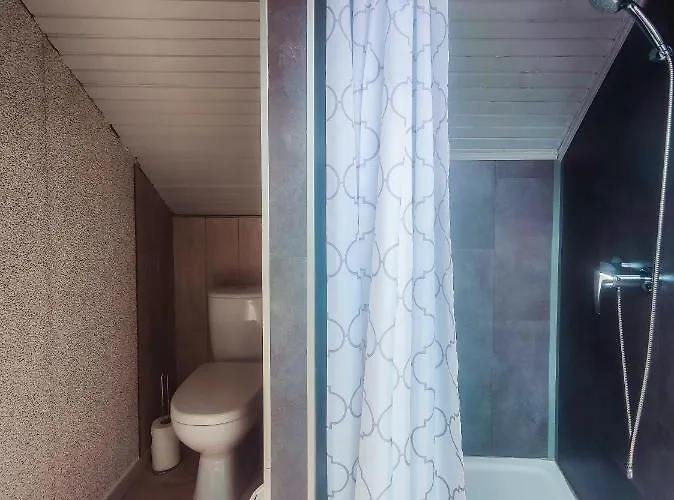 Illyes Vendeghaz * بالاتونفوريد